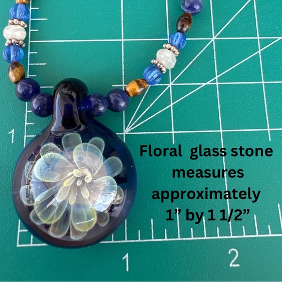 Glass Floral Pendent and Mixed Media Necklace in Shades of Blue & Silver tones. - Picture 11 of 13